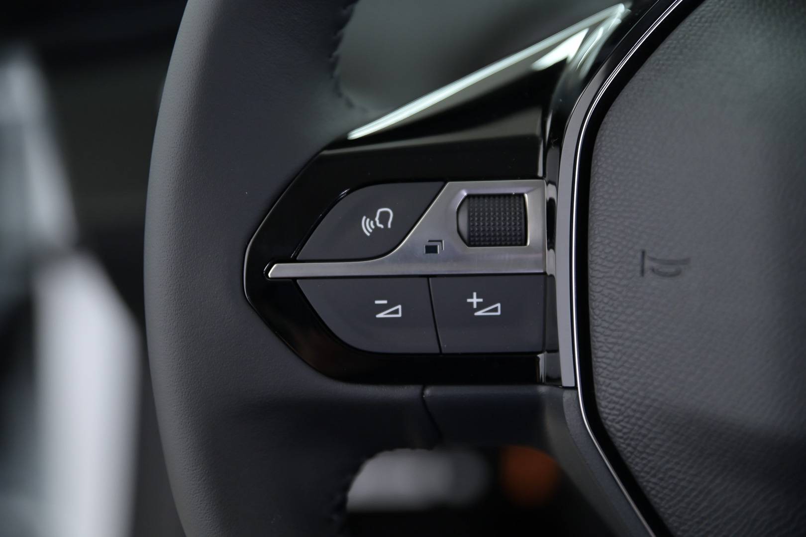 PEUGEOT 208 - Foto 21