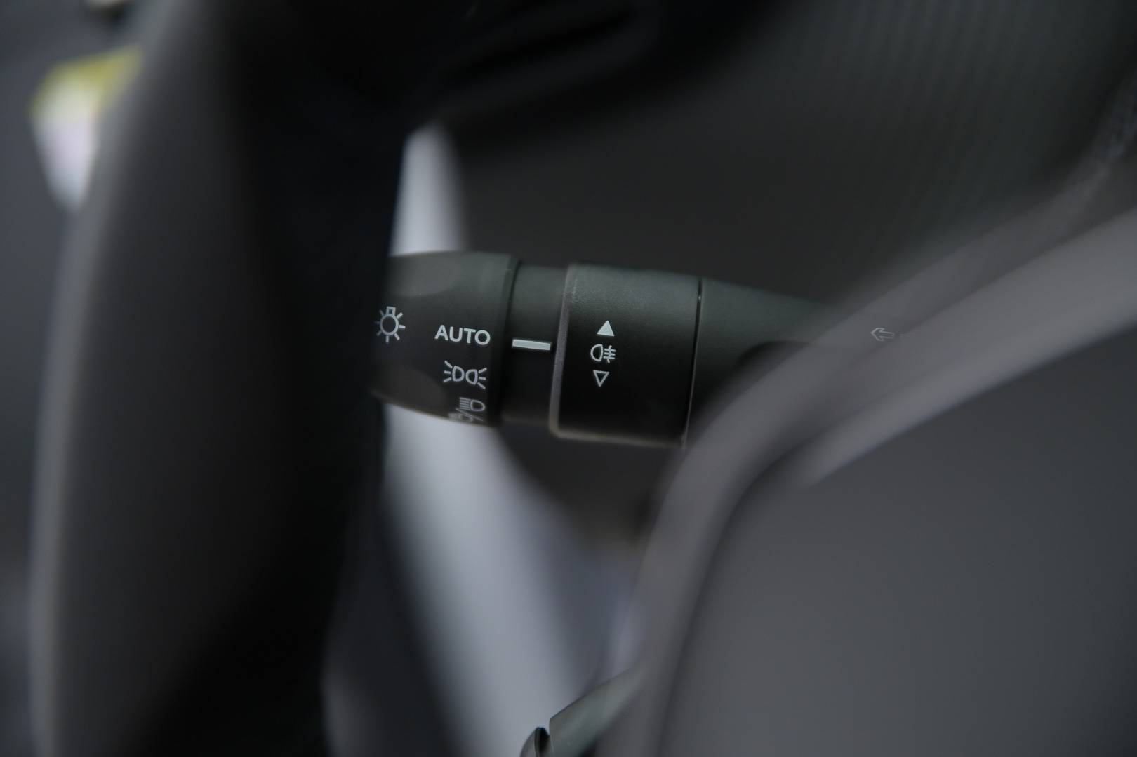 PEUGEOT 208 - Foto 23