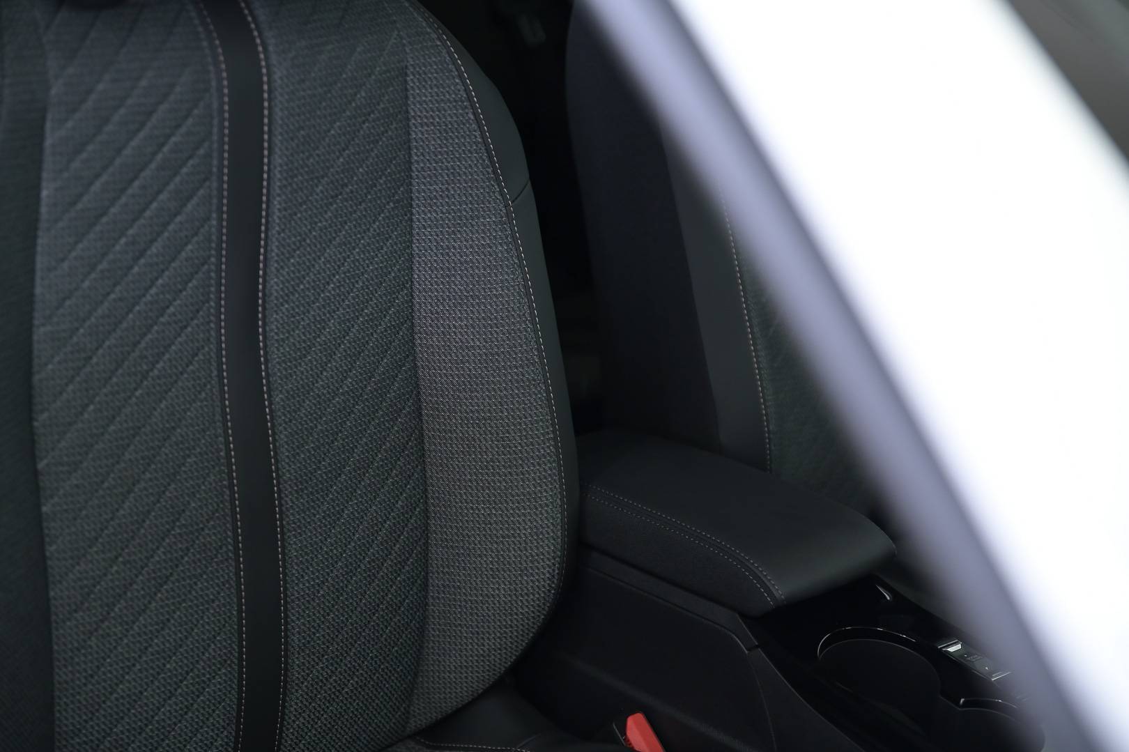 PEUGEOT 208 - Foto 31