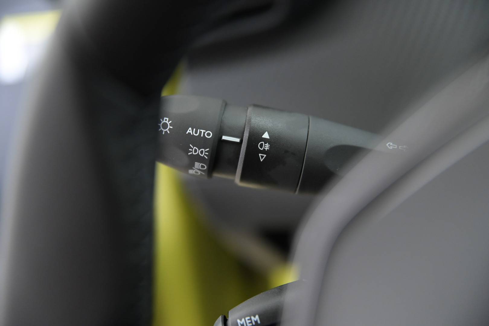 PEUGEOT 208 - Foto 18