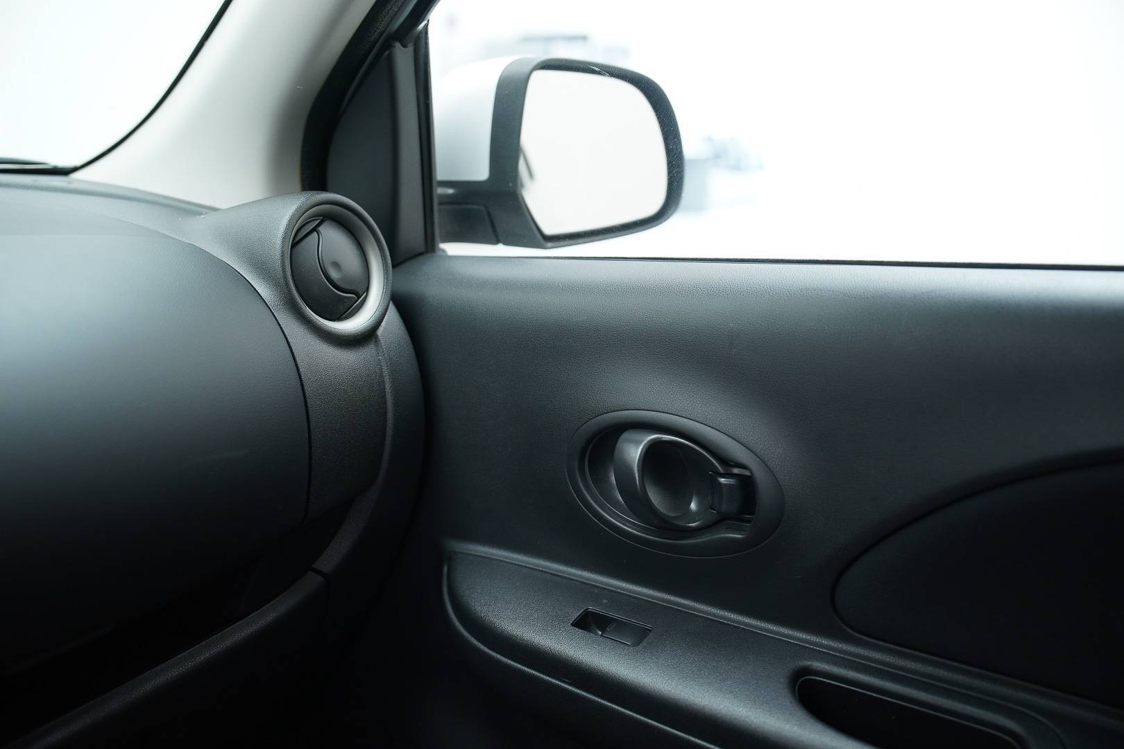 NISSAN Micra - Foto 19