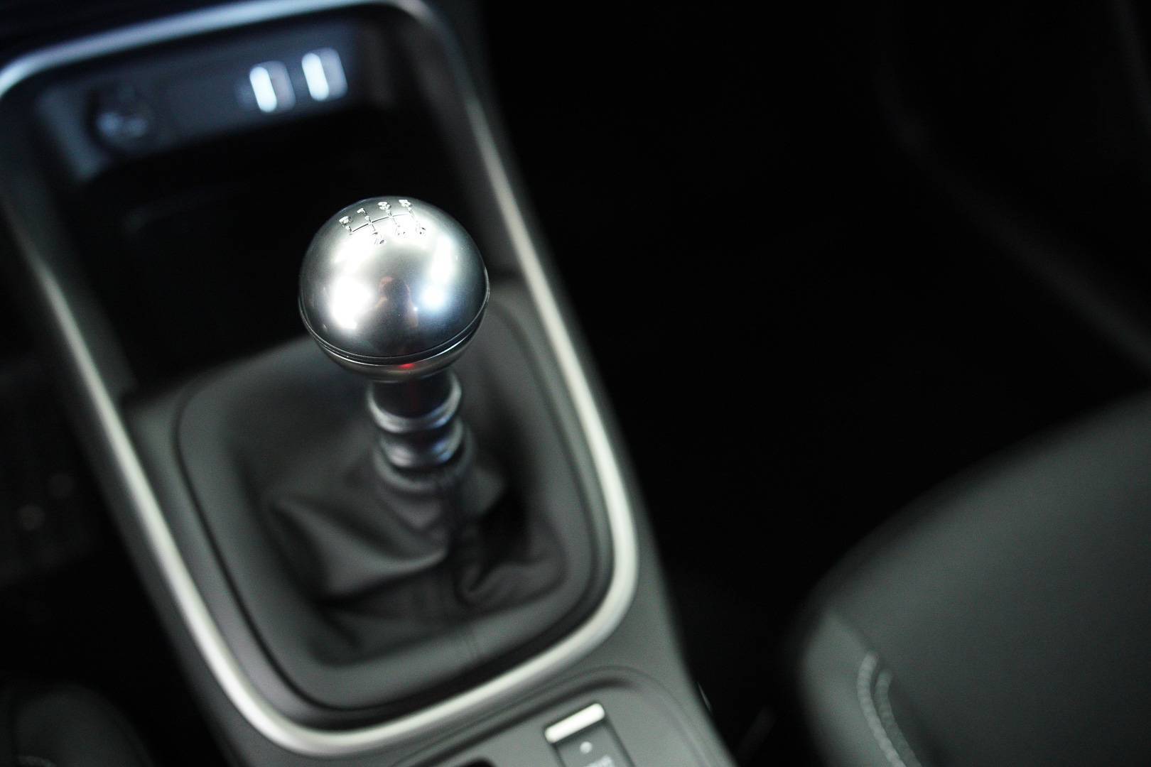 JEEP Avenger - Foto 19