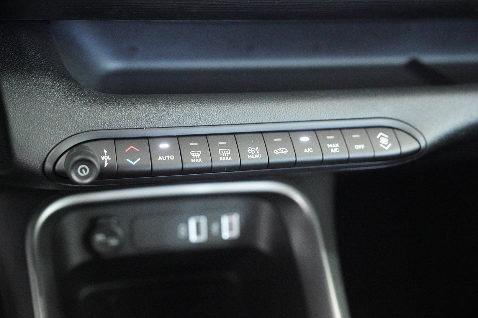 JEEP Avenger - Foto 16