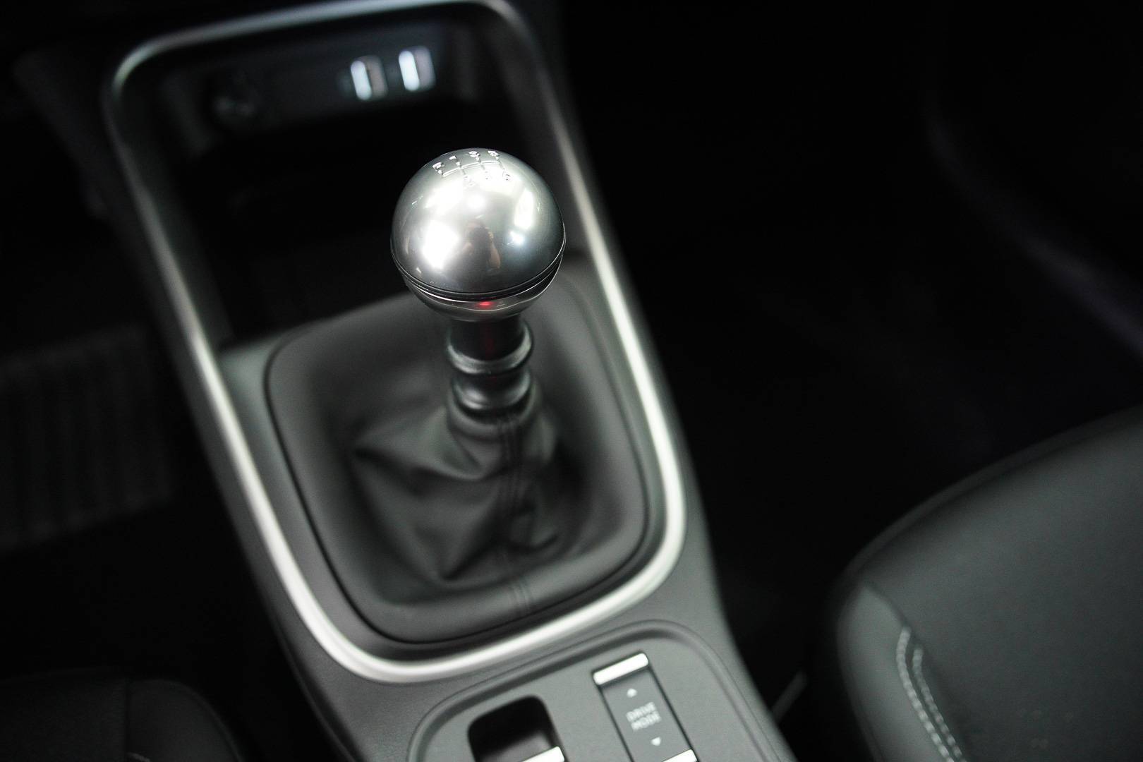 JEEP Avenger - Foto 19