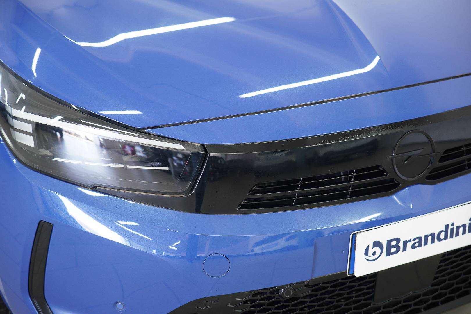 OPEL Corsa - Foto 4