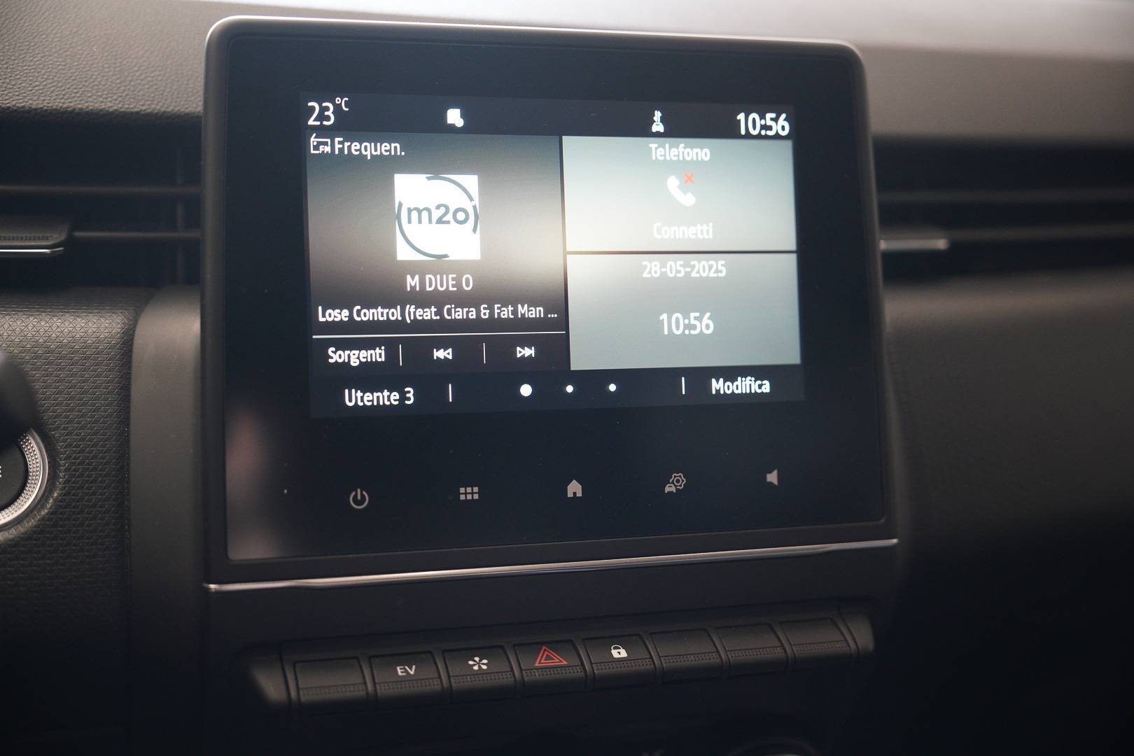 RENAULT Clio - Foto 15