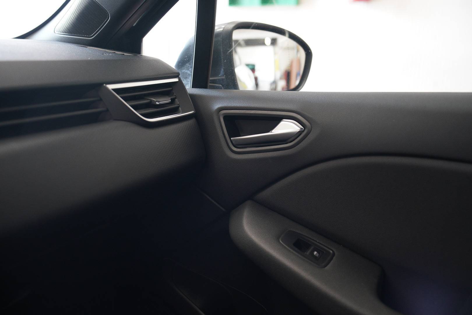 RENAULT Clio - Foto 19