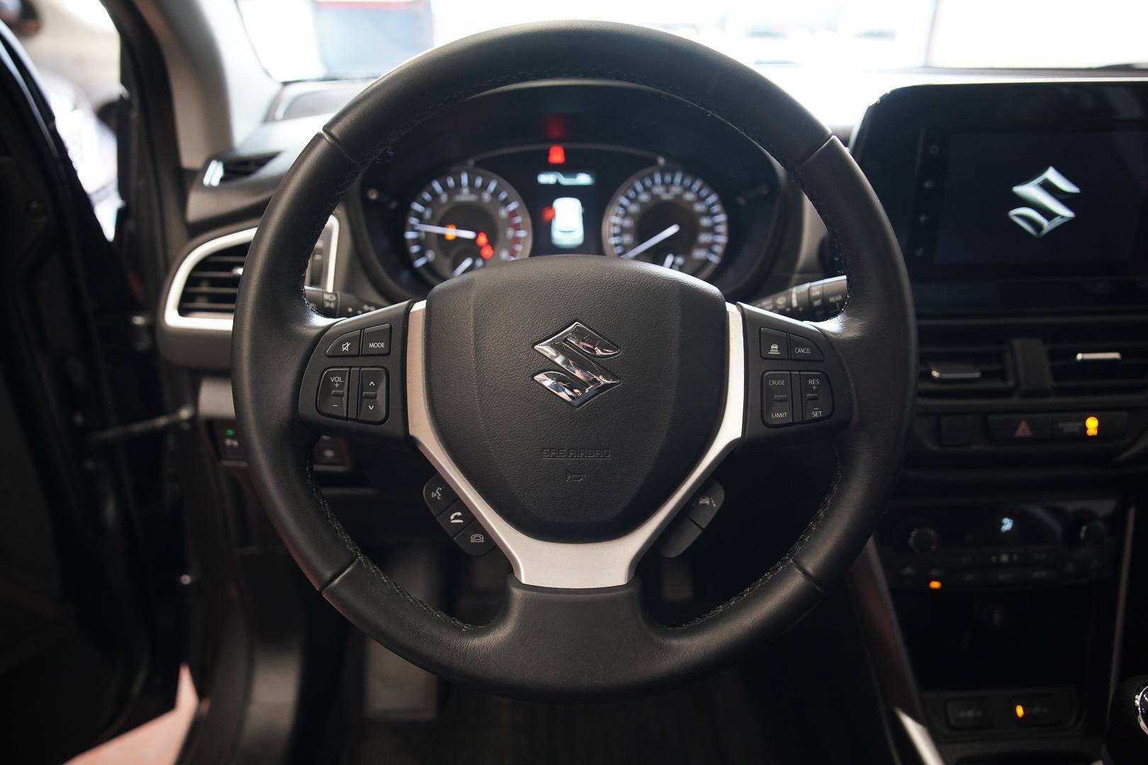 SUZUKI S-Cross - Foto 10