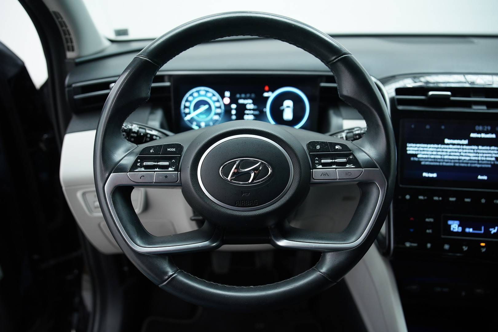 HYUNDAI Tucson - Foto 11