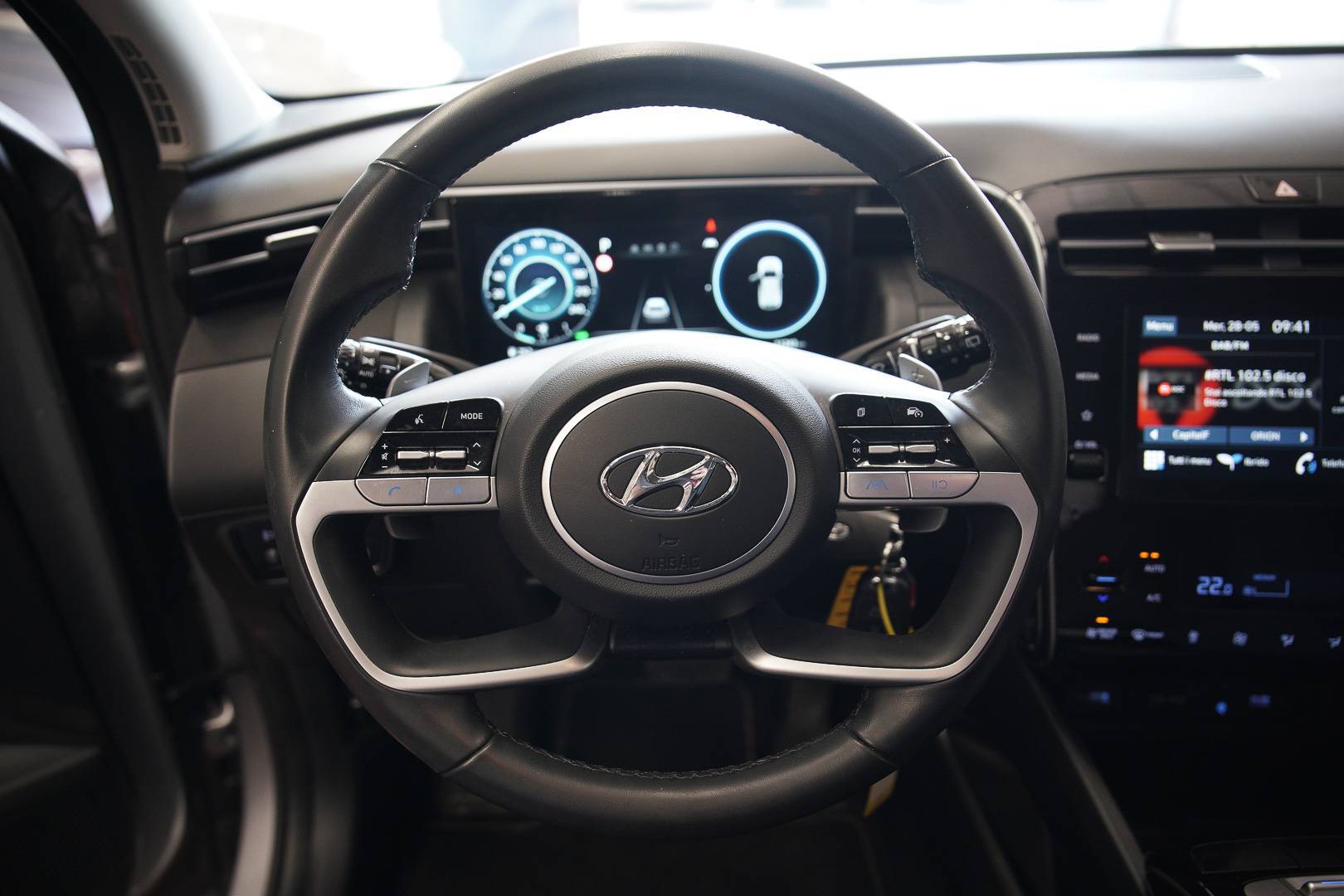 HYUNDAI Tucson - Foto 11