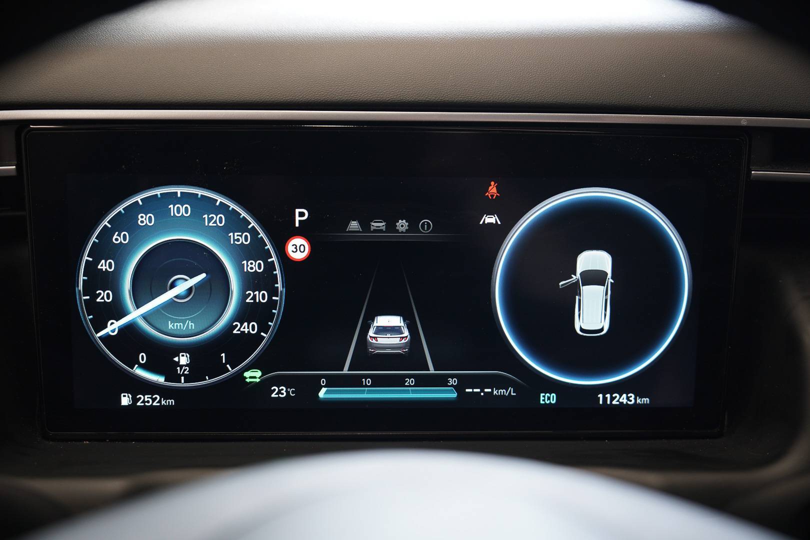 HYUNDAI Tucson - Foto 16