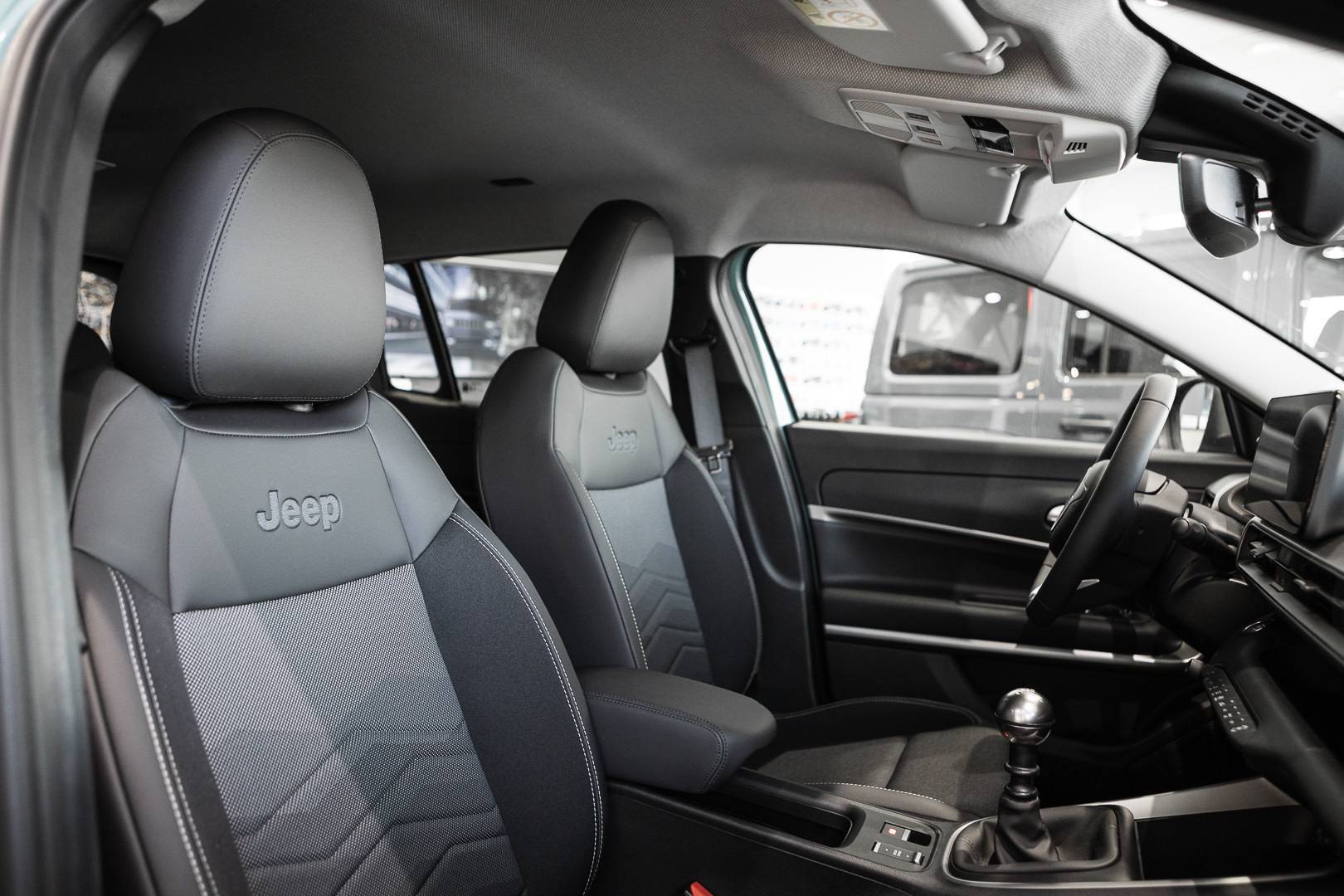 JEEP Avenger - Foto 21