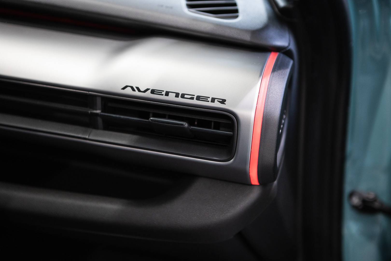 JEEP Avenger - Foto 26