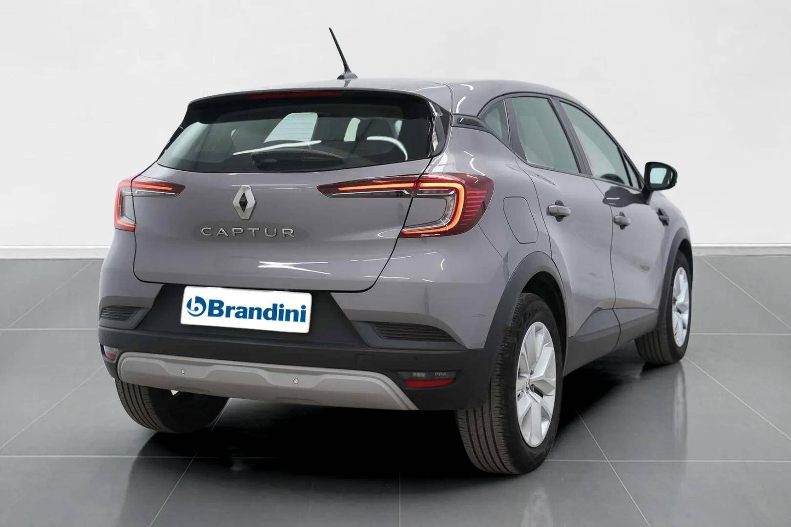 RENAULT Captur - Foto 8