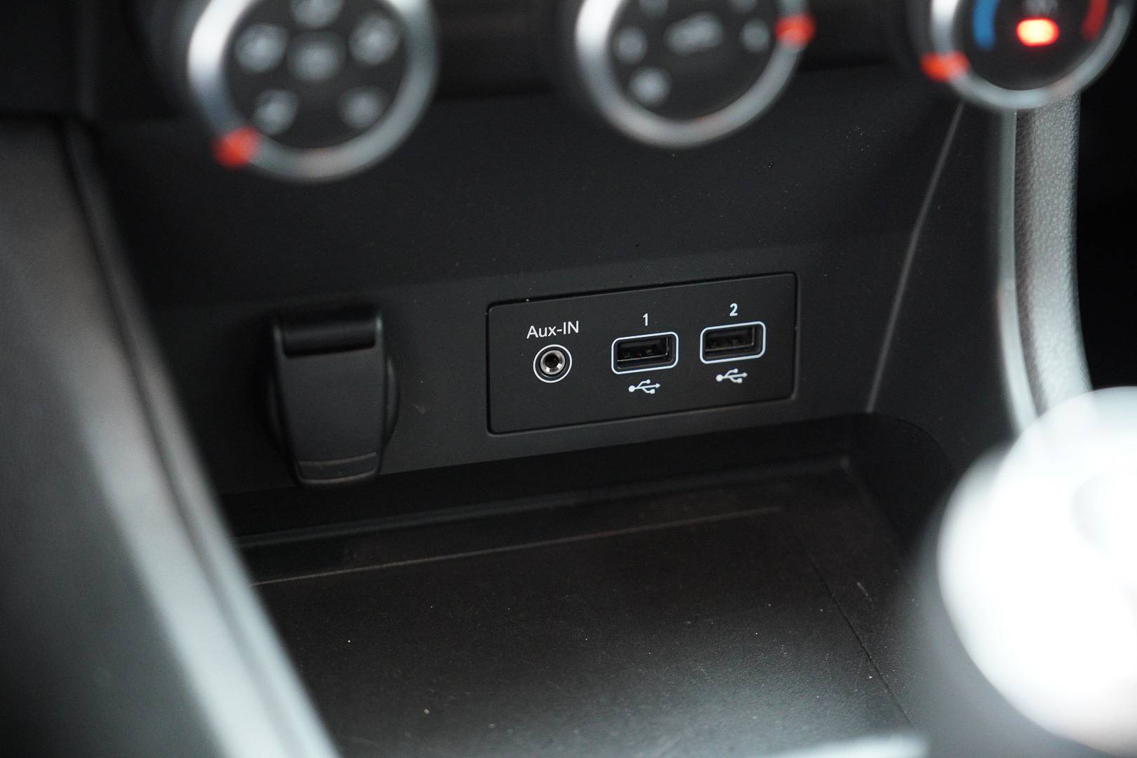 RENAULT Captur - Foto 18