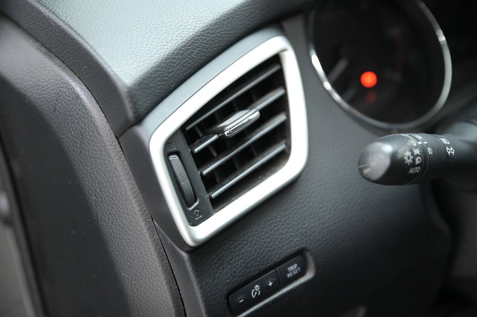 NISSAN Qashqai - Foto 15