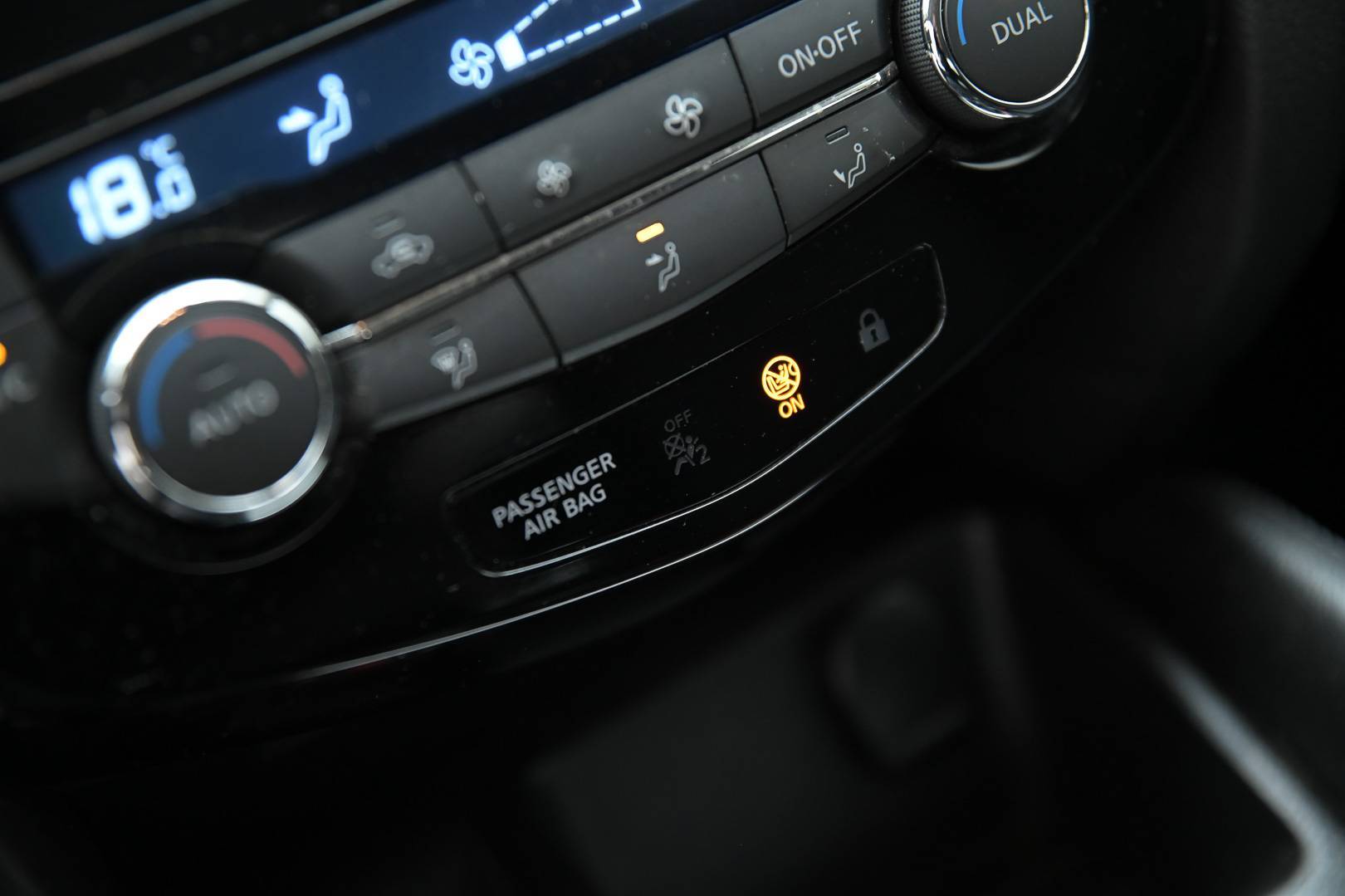 NISSAN Qashqai - Foto 26