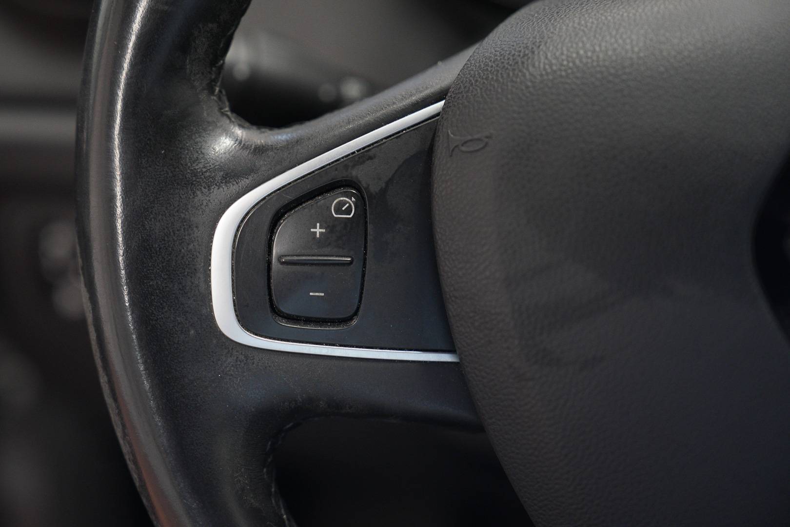 RENAULT Captur - Foto 12