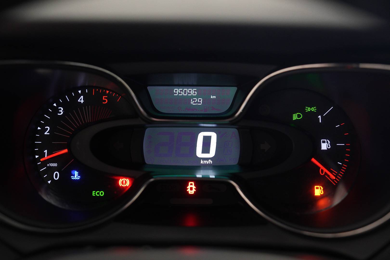 RENAULT Captur - Foto 15