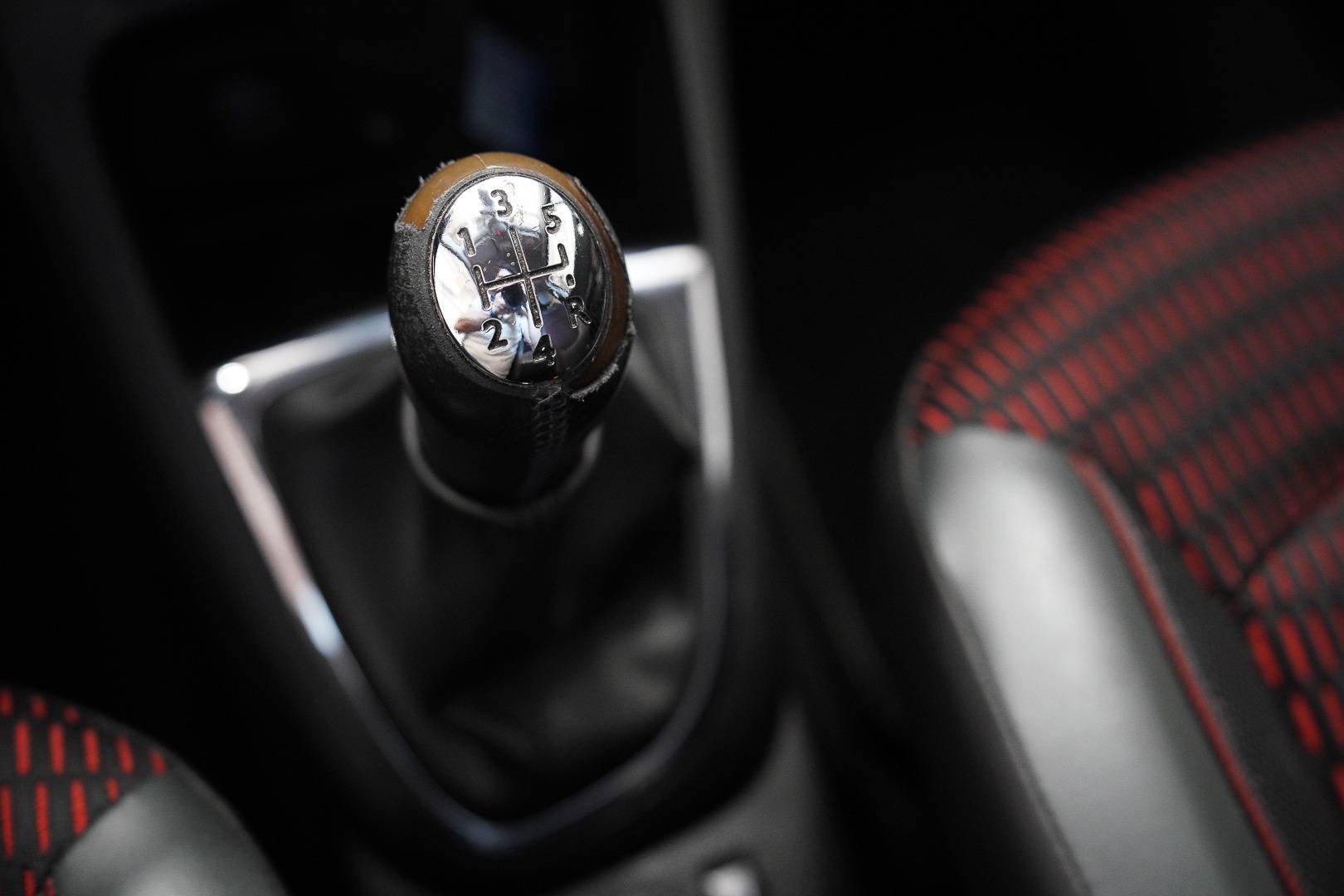 RENAULT Captur - Foto 17