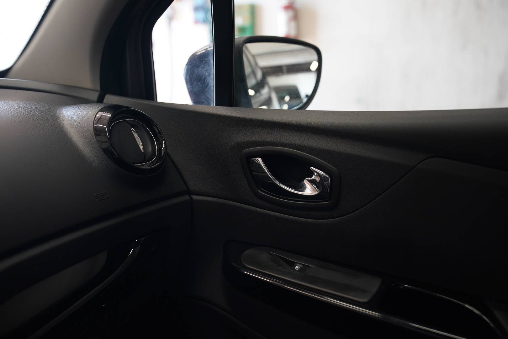 RENAULT Captur - Foto 19