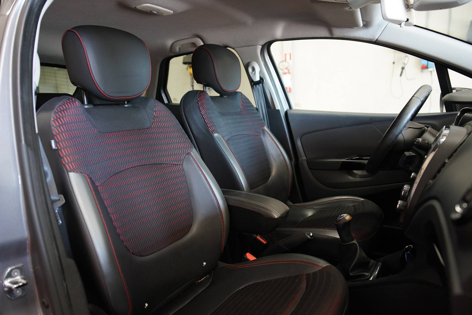 RENAULT Captur - Foto 20