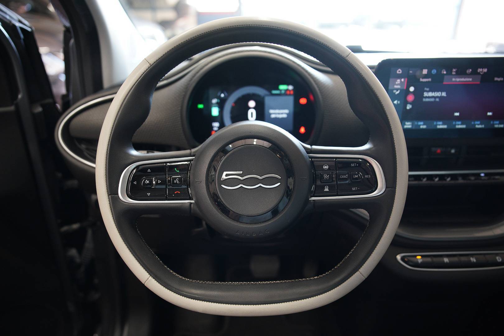 FIAT 500e - Foto 10