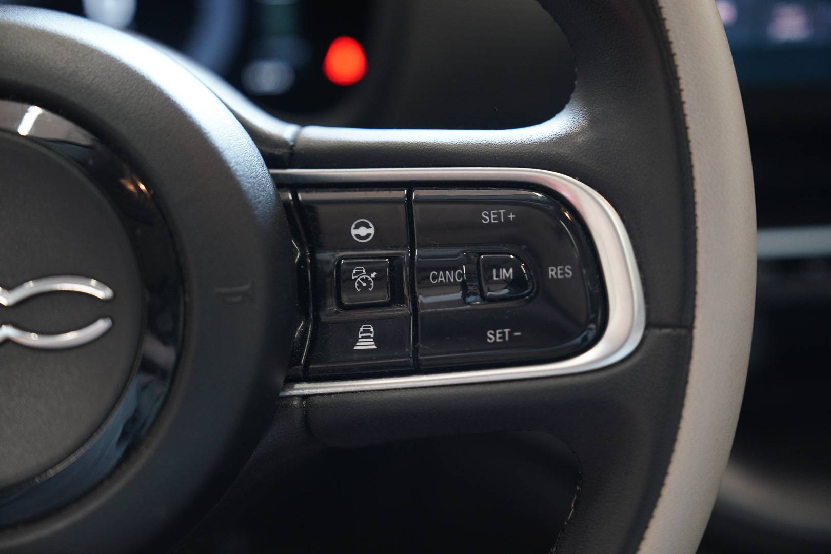 FIAT 500e - Foto 12