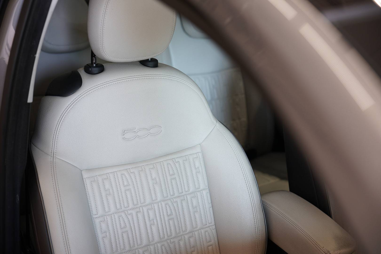 FIAT 500e - Foto 21
