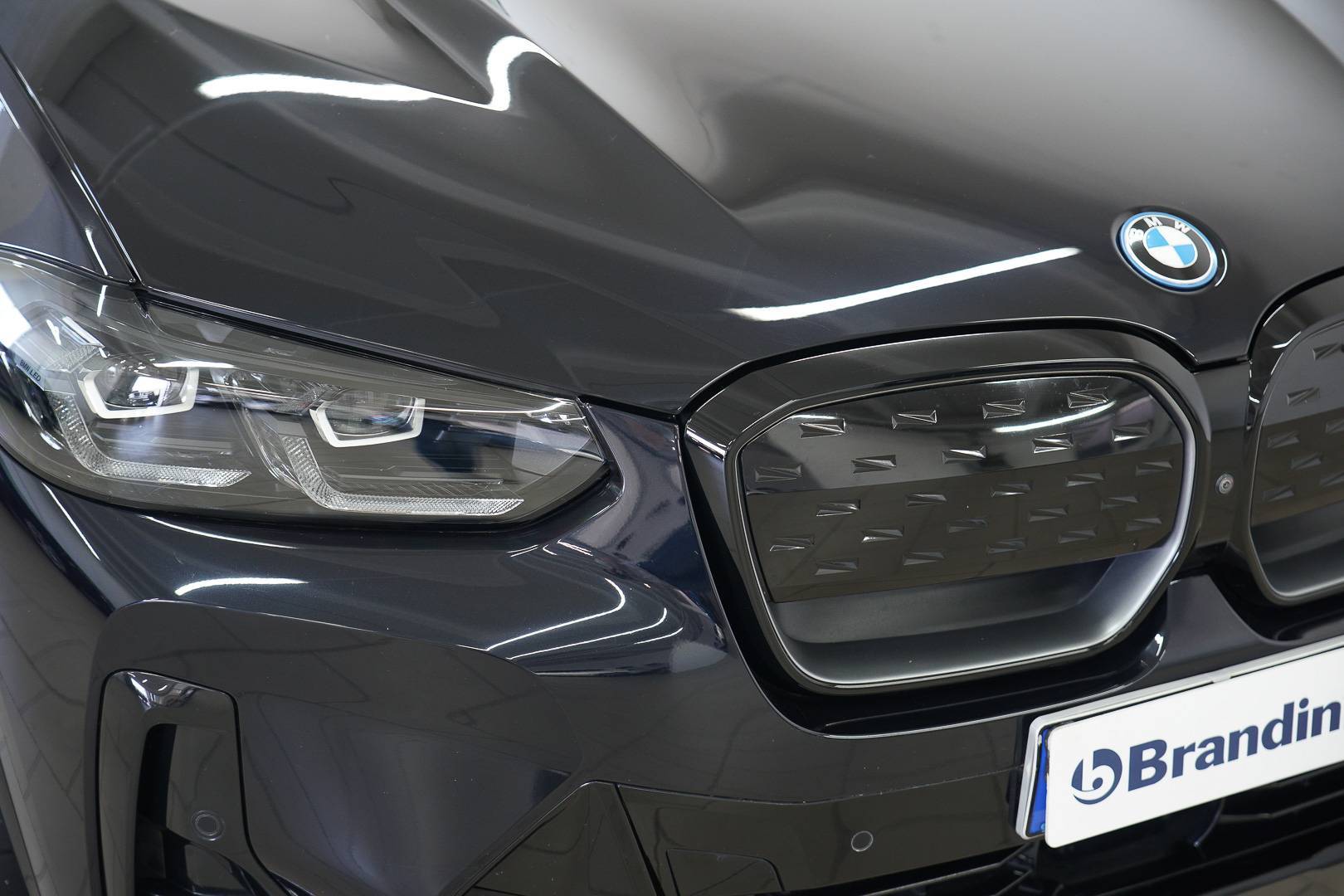 BMW iX3 - Foto 4