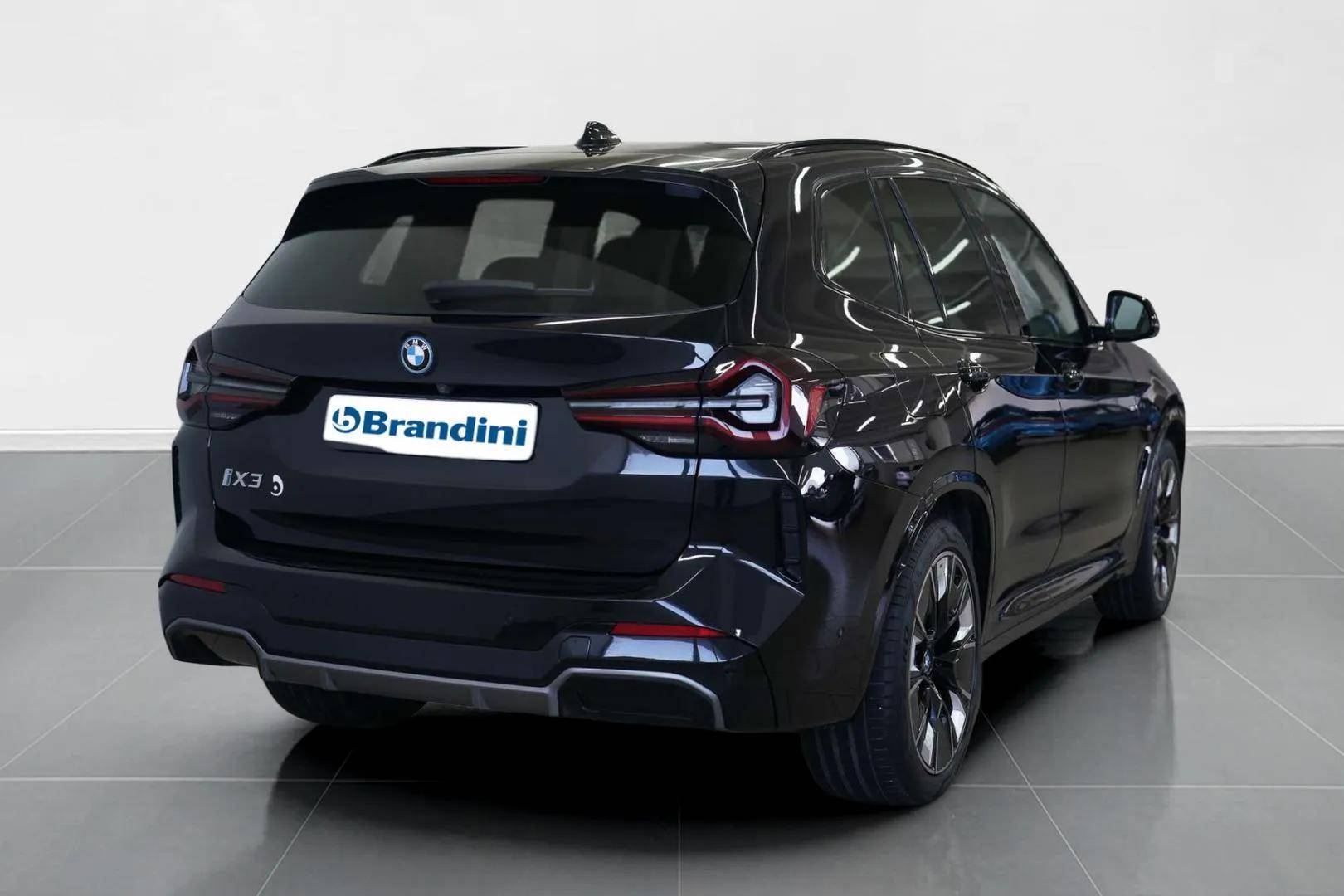 BMW iX3 - Foto 8