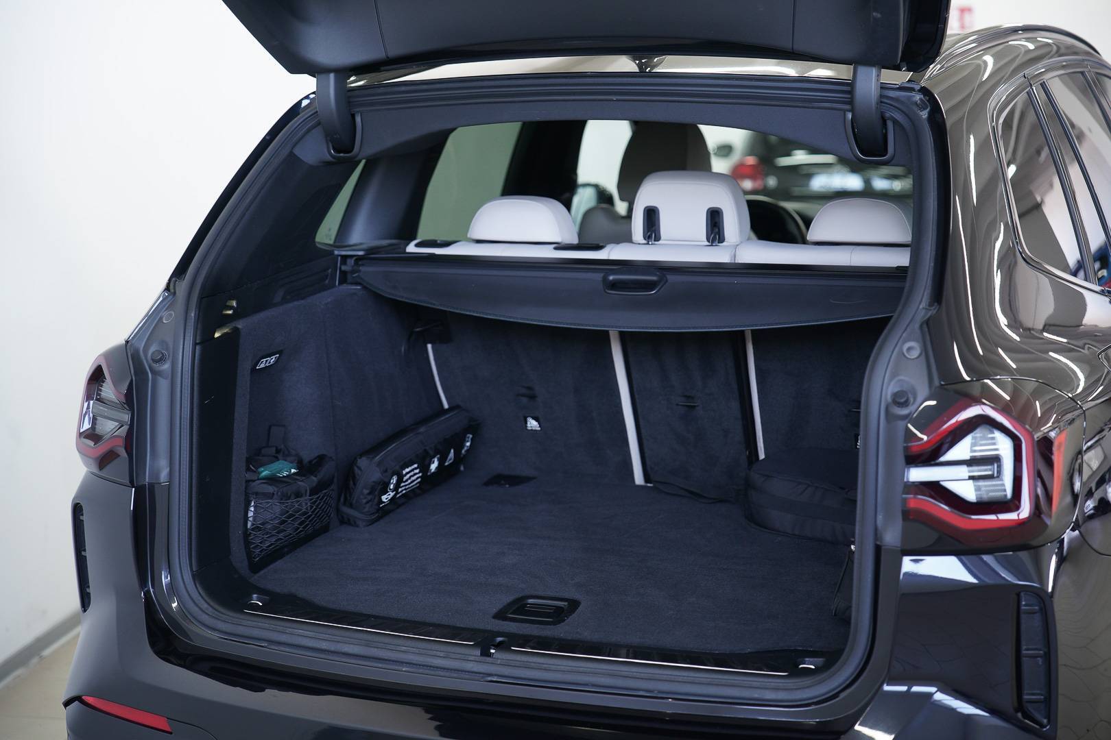 BMW iX3 - Foto 9