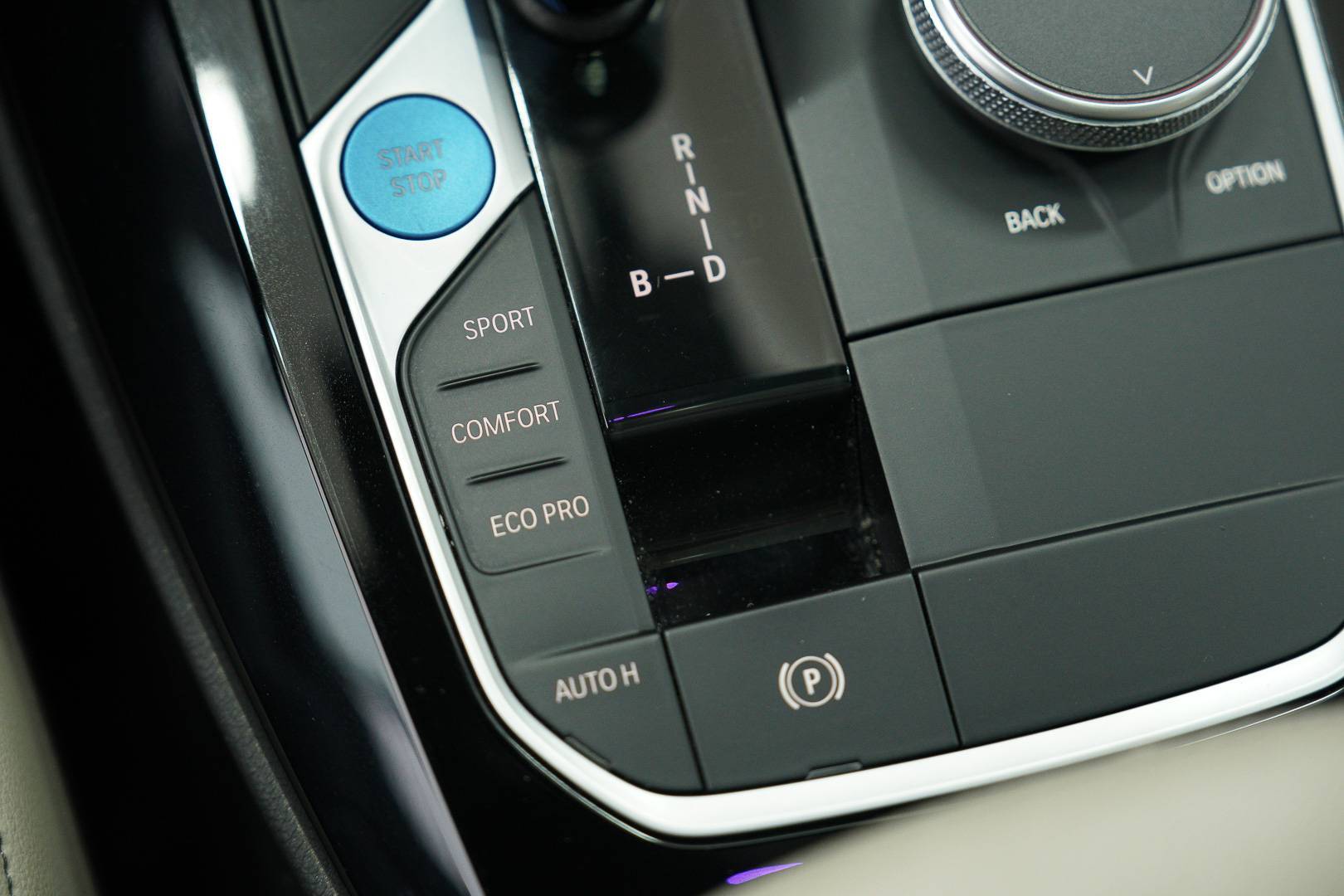 BMW iX3 - Foto 20