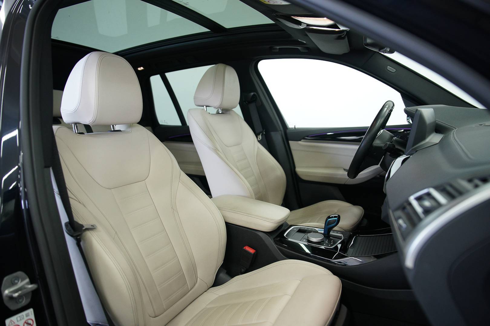 BMW iX3 - Foto 23