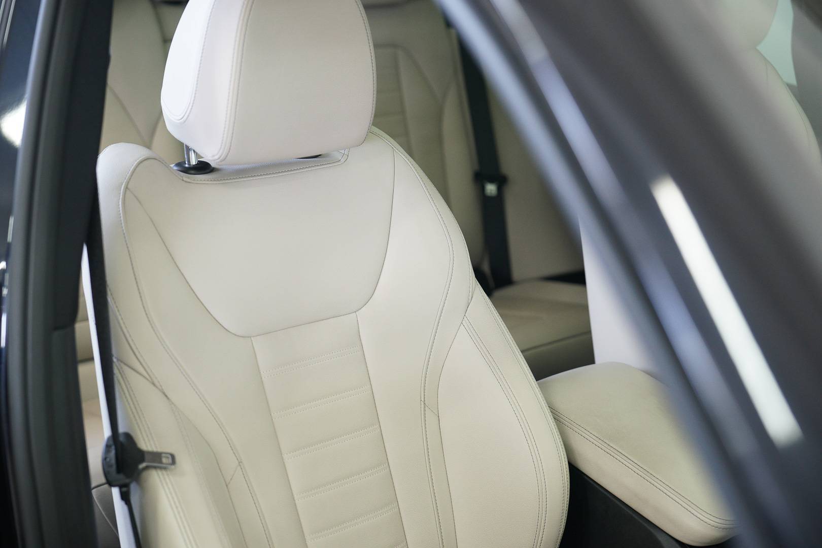 BMW iX3 - Foto 24