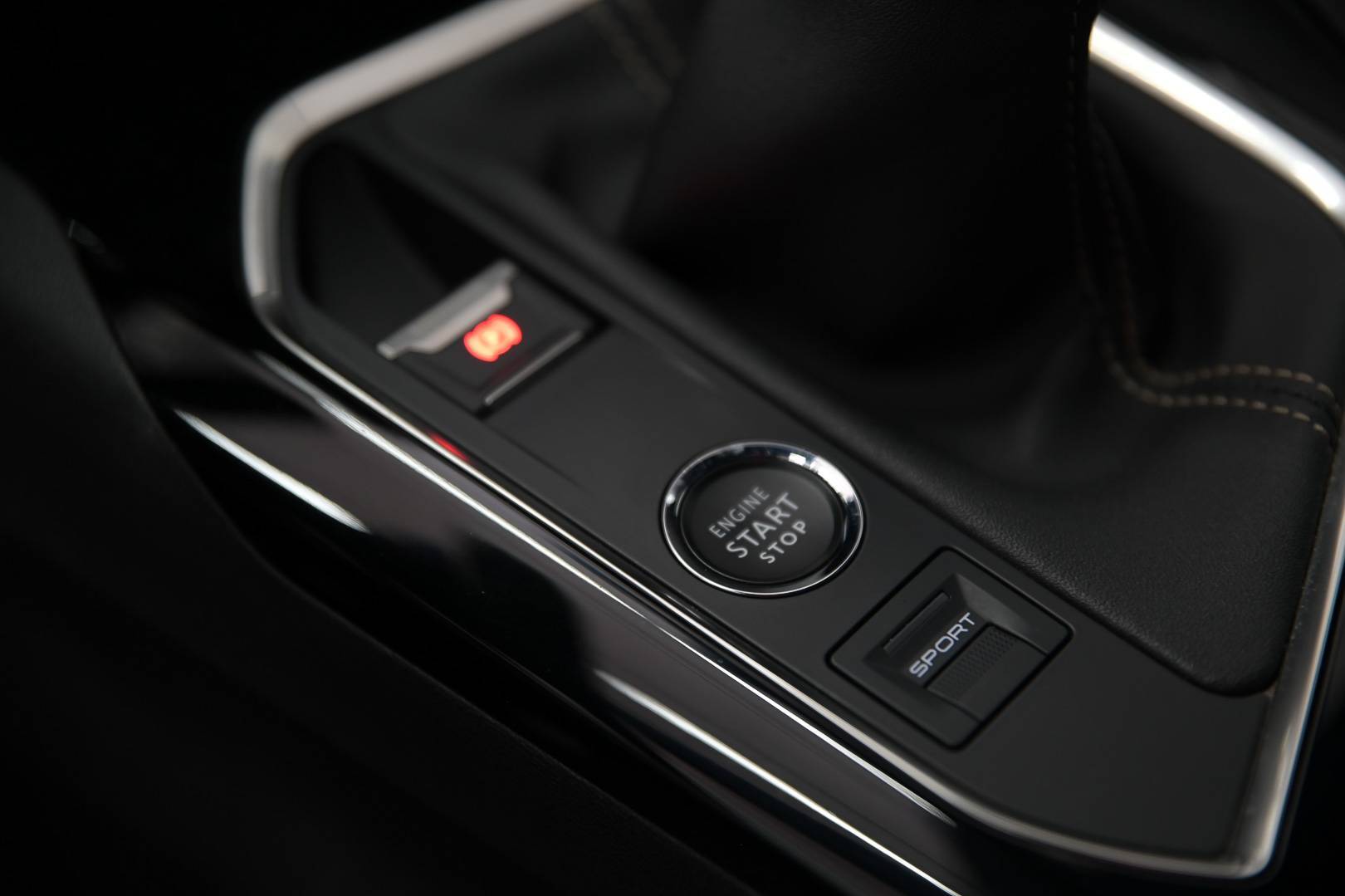 PEUGEOT 3008 - Foto 15