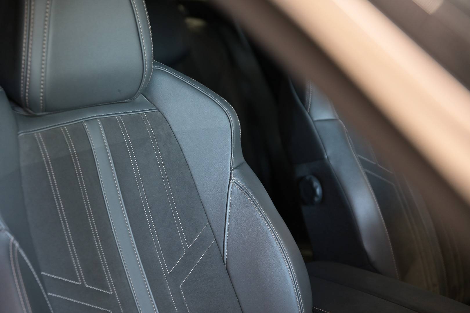 PEUGEOT 3008 - Foto 25