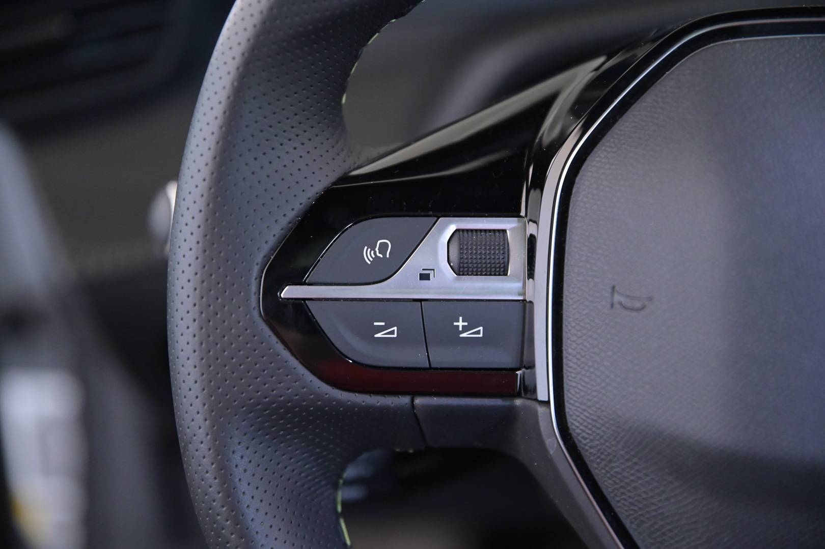 PEUGEOT 2008 - Foto 16