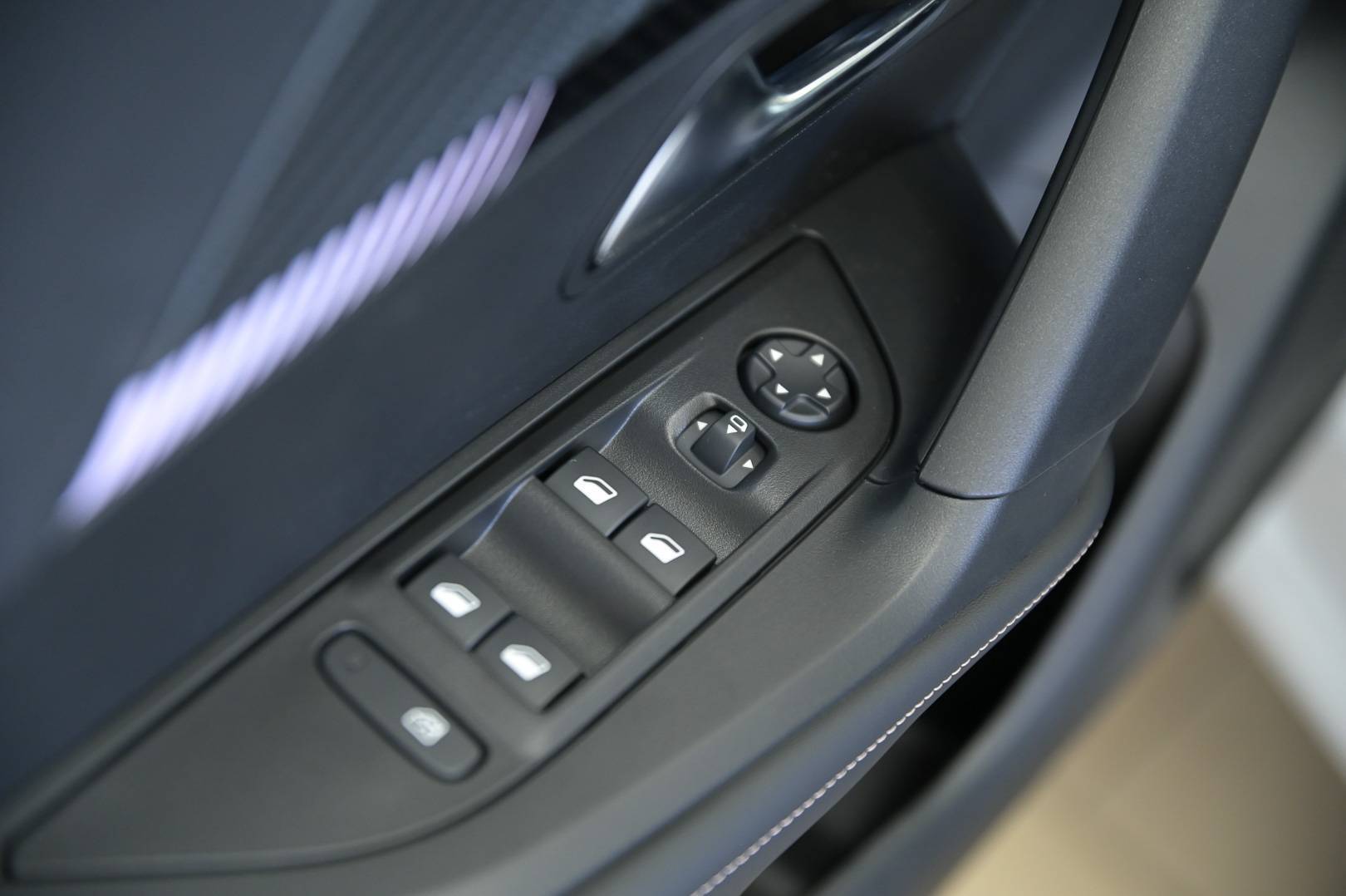 PEUGEOT 2008 - Foto 10