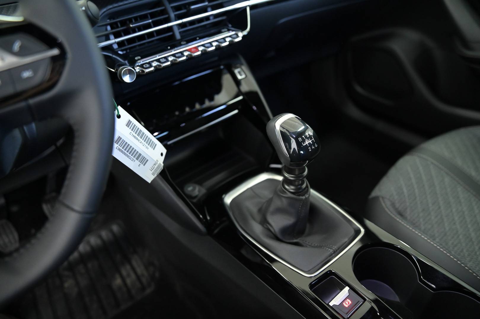 PEUGEOT 2008 - Foto 13