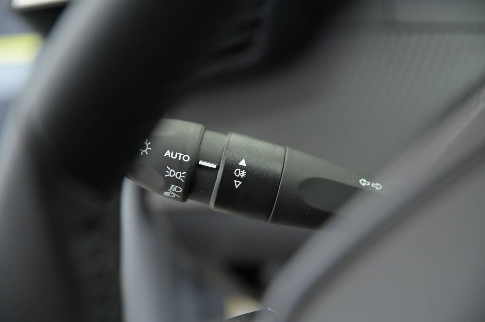 PEUGEOT 2008 - Foto 18