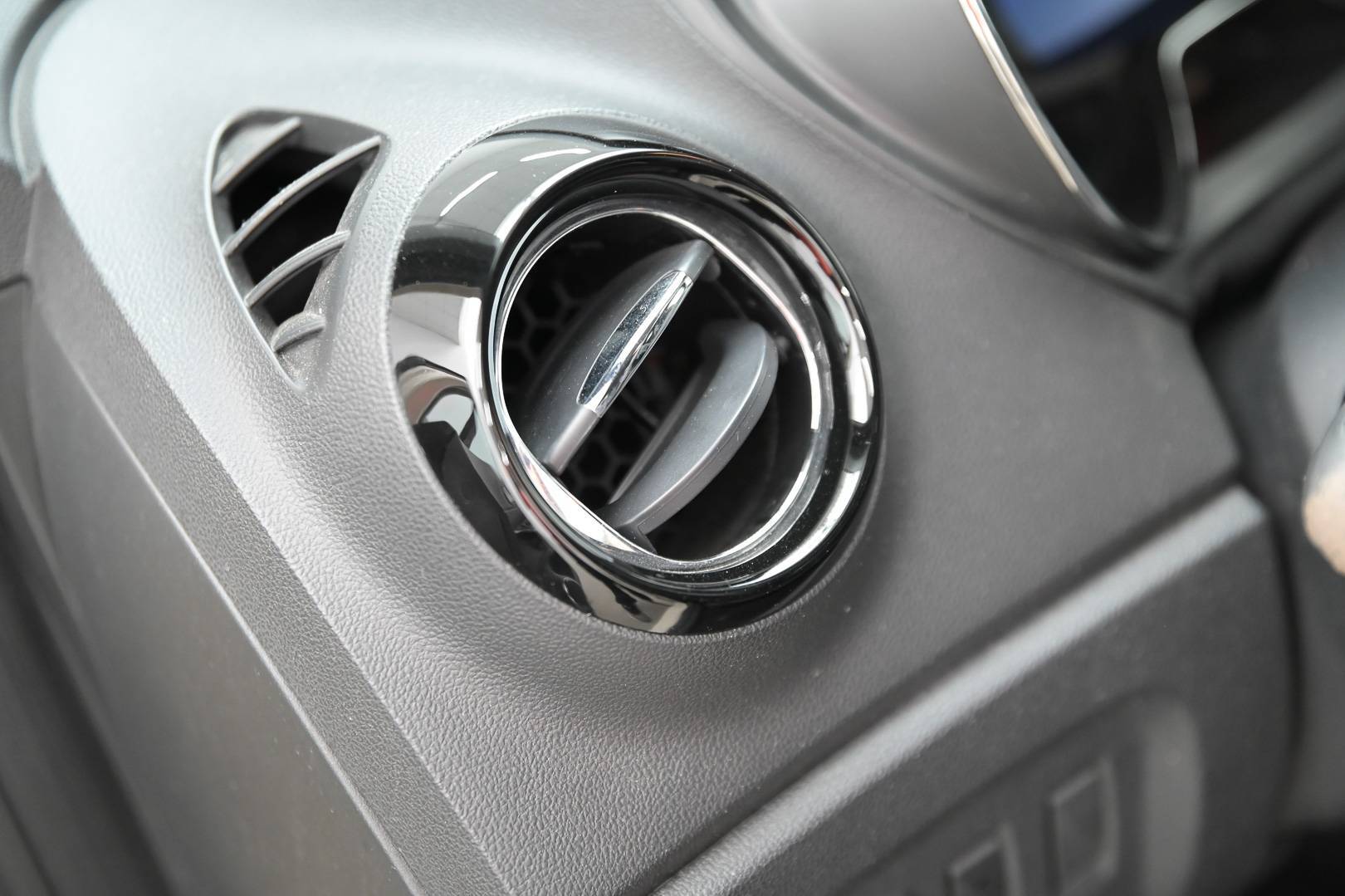 RENAULT Captur - Foto 14