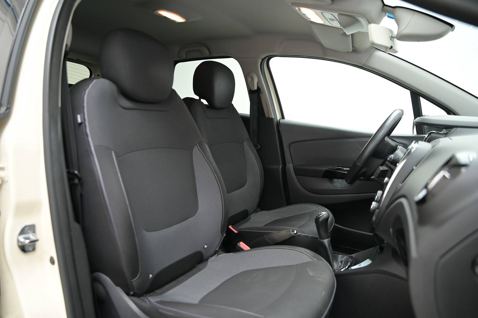 RENAULT Captur - Foto 28
