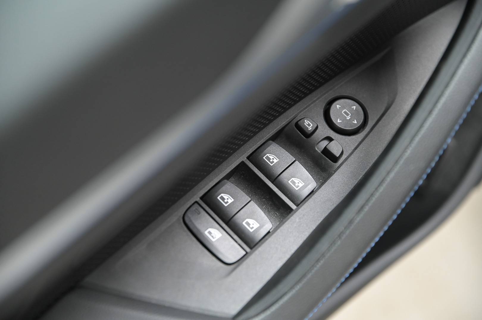 BMW i4 - Foto 13
