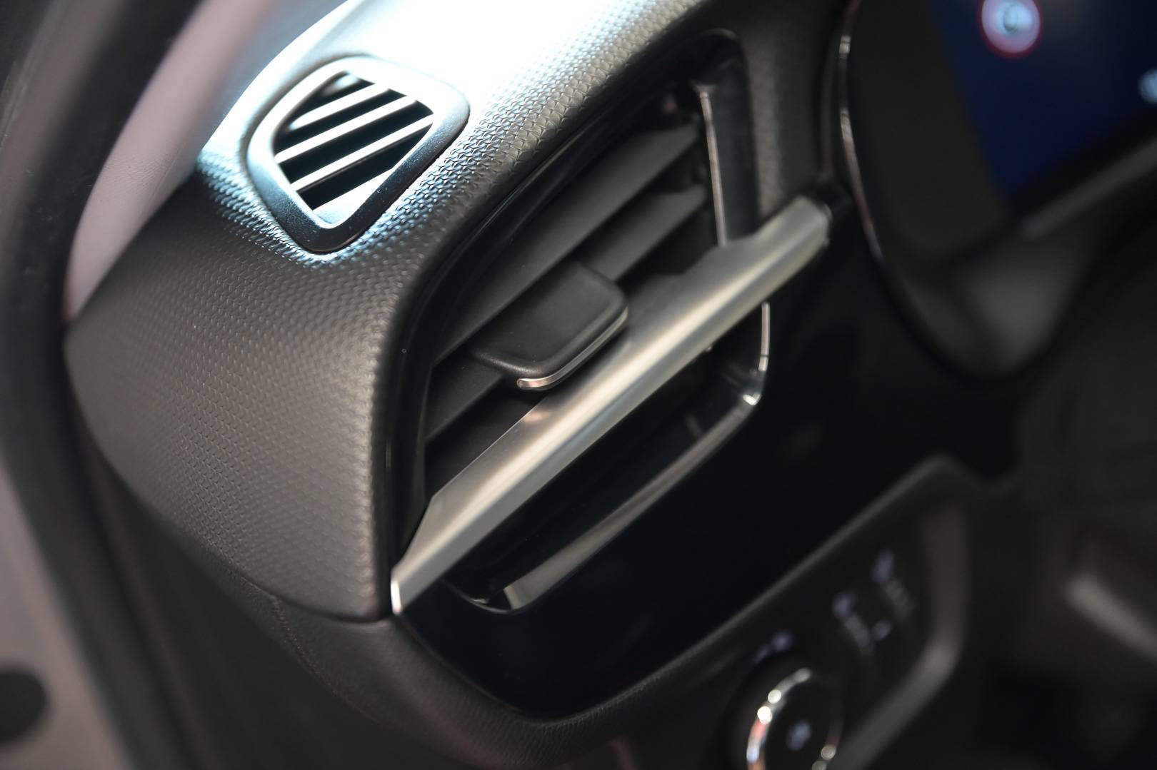 OPEL Corsa - Foto 11