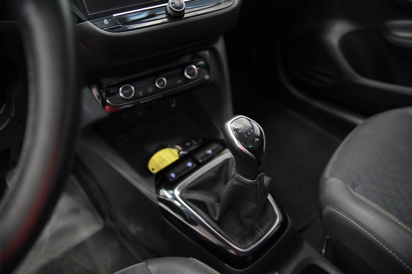 OPEL Corsa - Foto 15