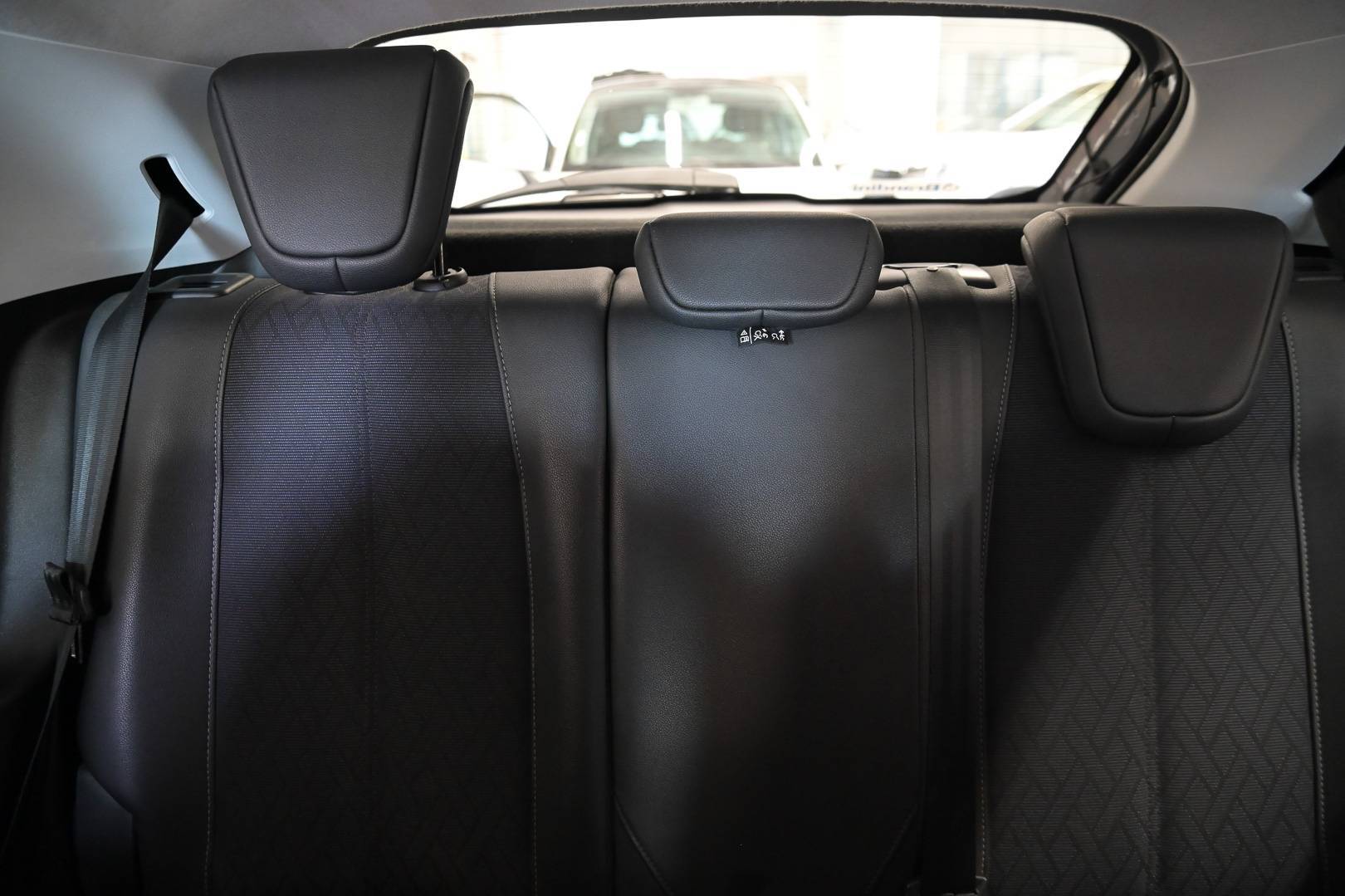 OPEL Corsa - Foto 23