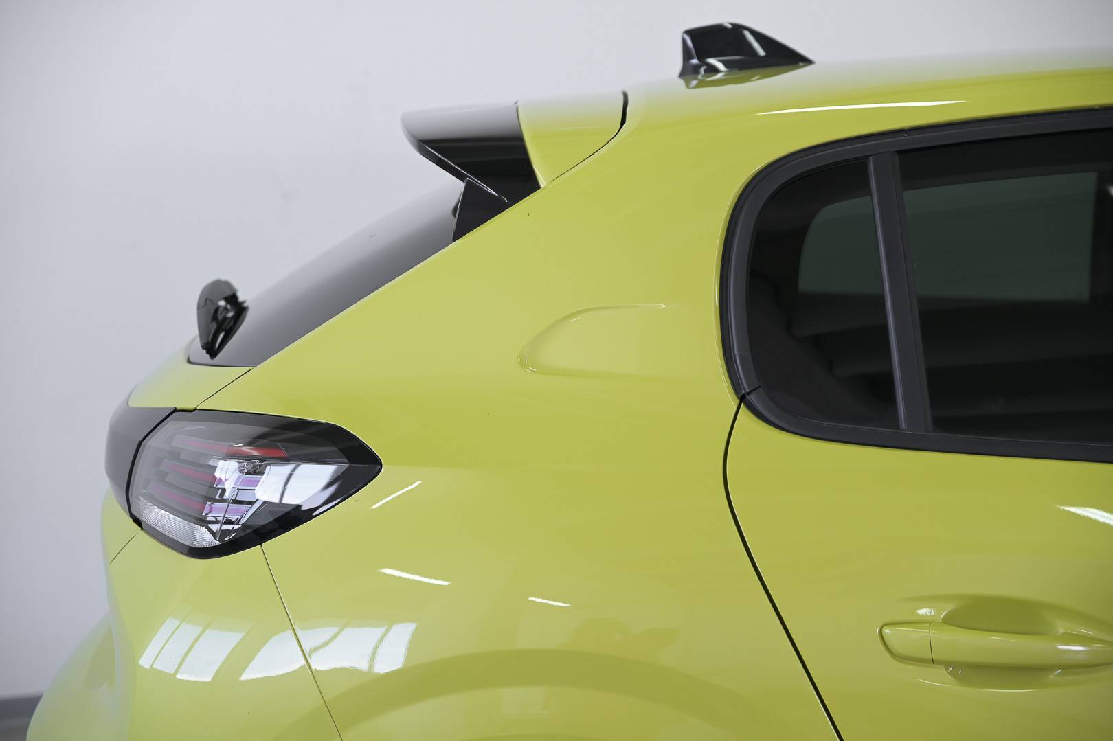 PEUGEOT 208 - Foto 6
