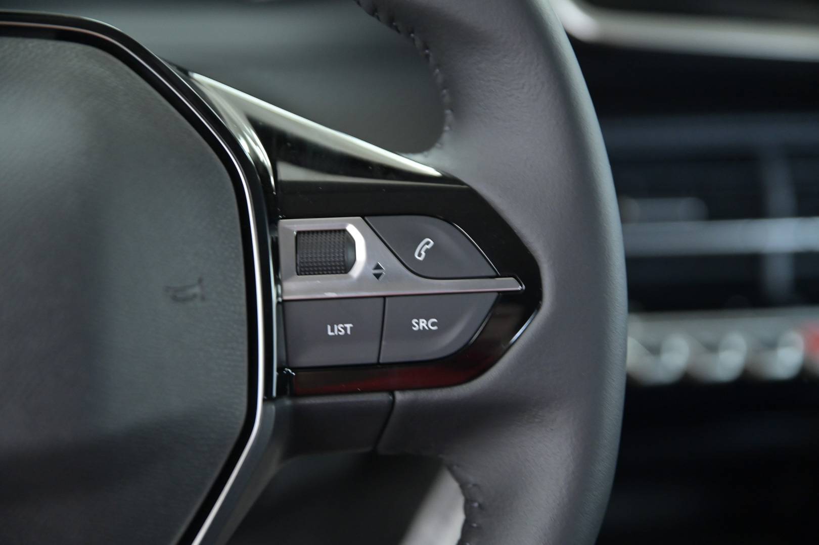 PEUGEOT 208 - Foto 17