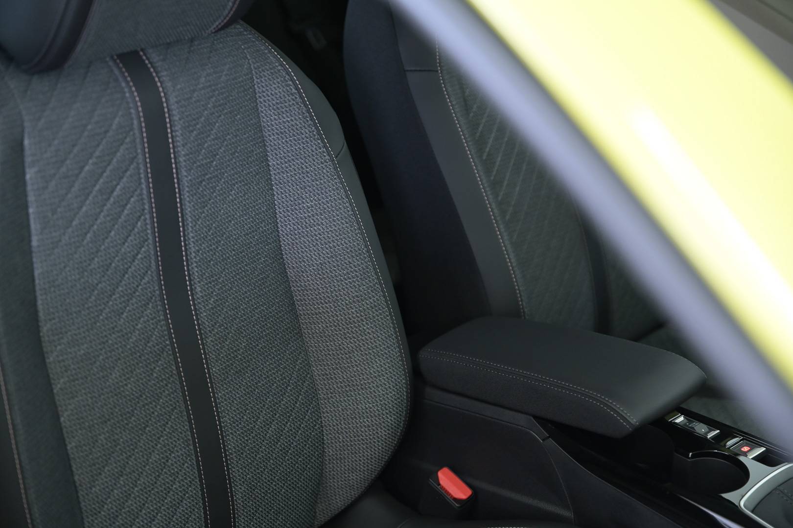 PEUGEOT 208 - Foto 26